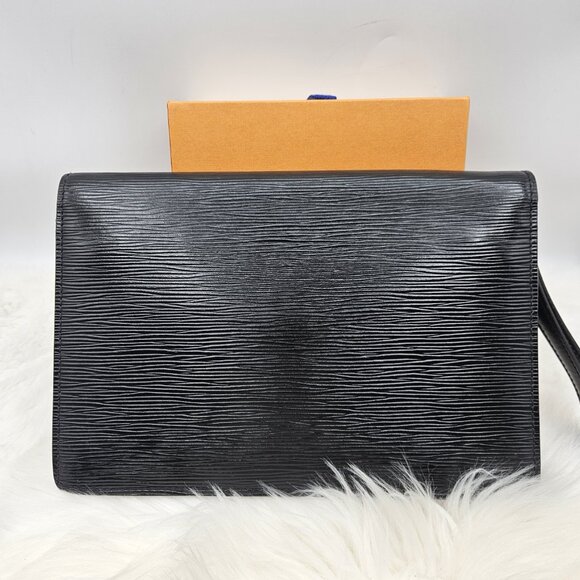 Louis Vuitton  Epi Pochette Dragonne Clutch - Picture 7 of 17